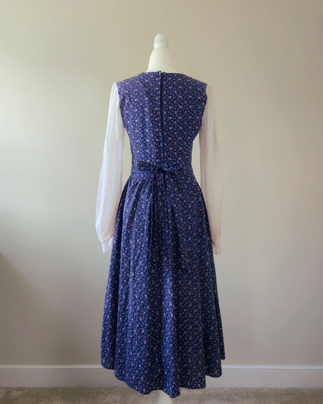 1970s Vintage Gunne Sax "Wildflower Reverie" Navy Prairie Dress