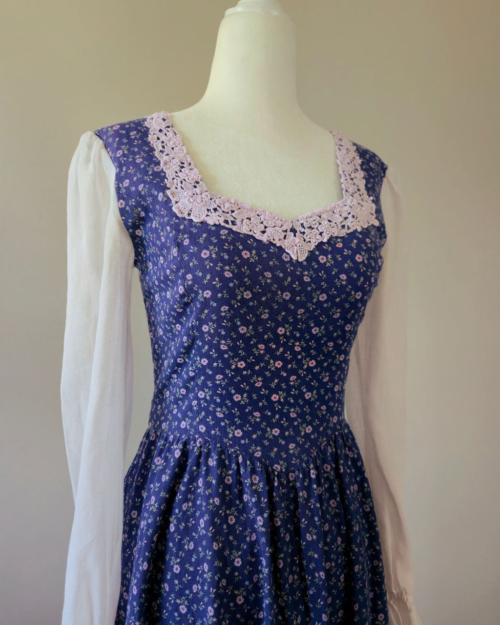 1970s Vintage Gunne Sax "Wildflower Reverie" Navy Prairie Dress