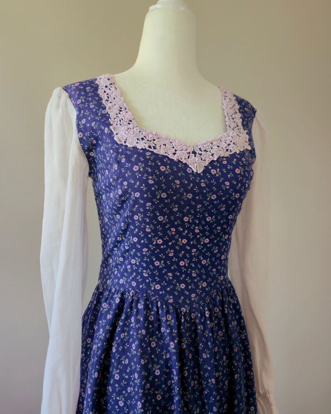 1970s Vintage Gunne Sax "Wildflower Reverie" Navy Prairie Dress
