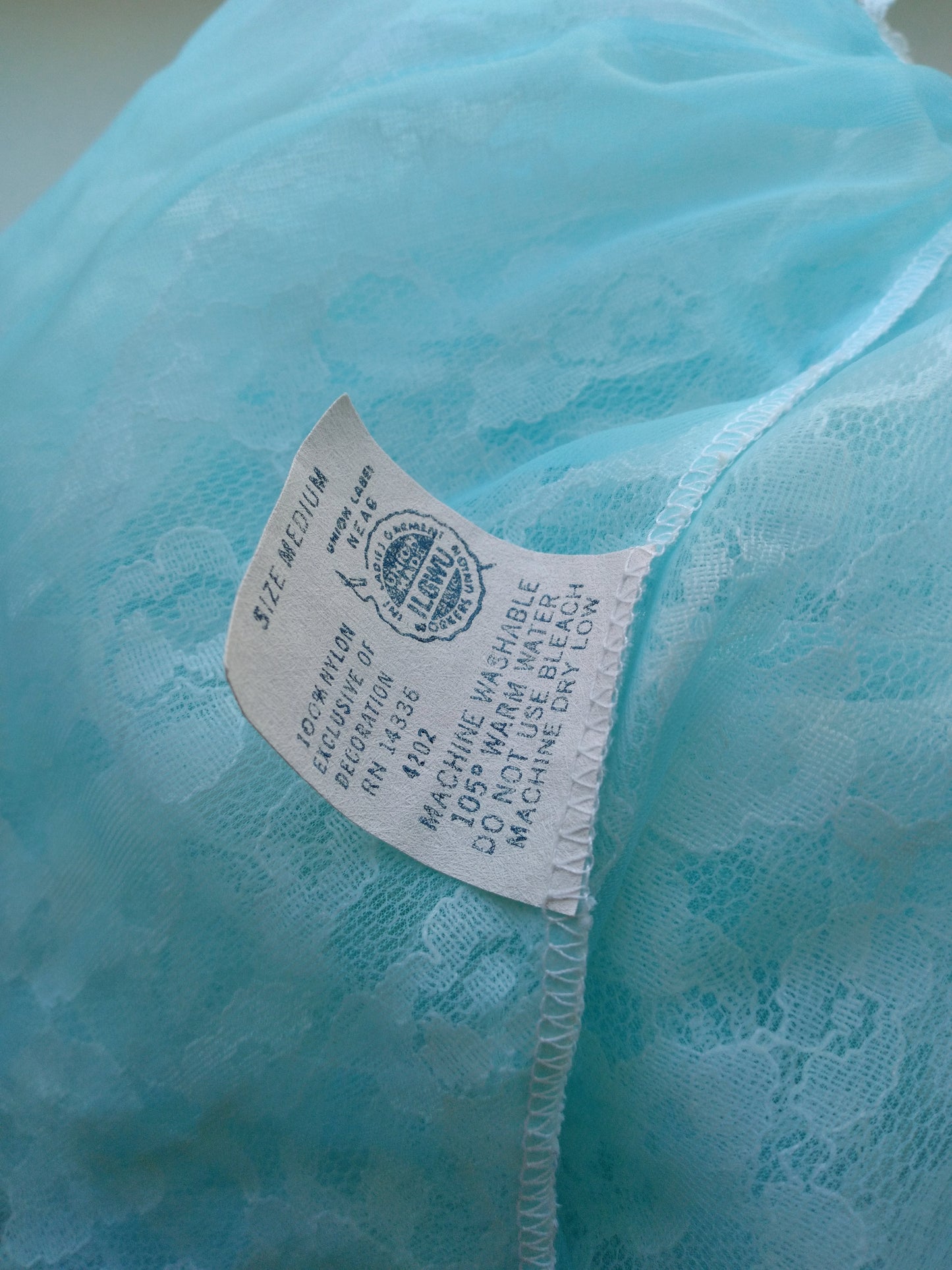 1960s Vintage Sweet Cotton Candy Blue Lace Peignoir