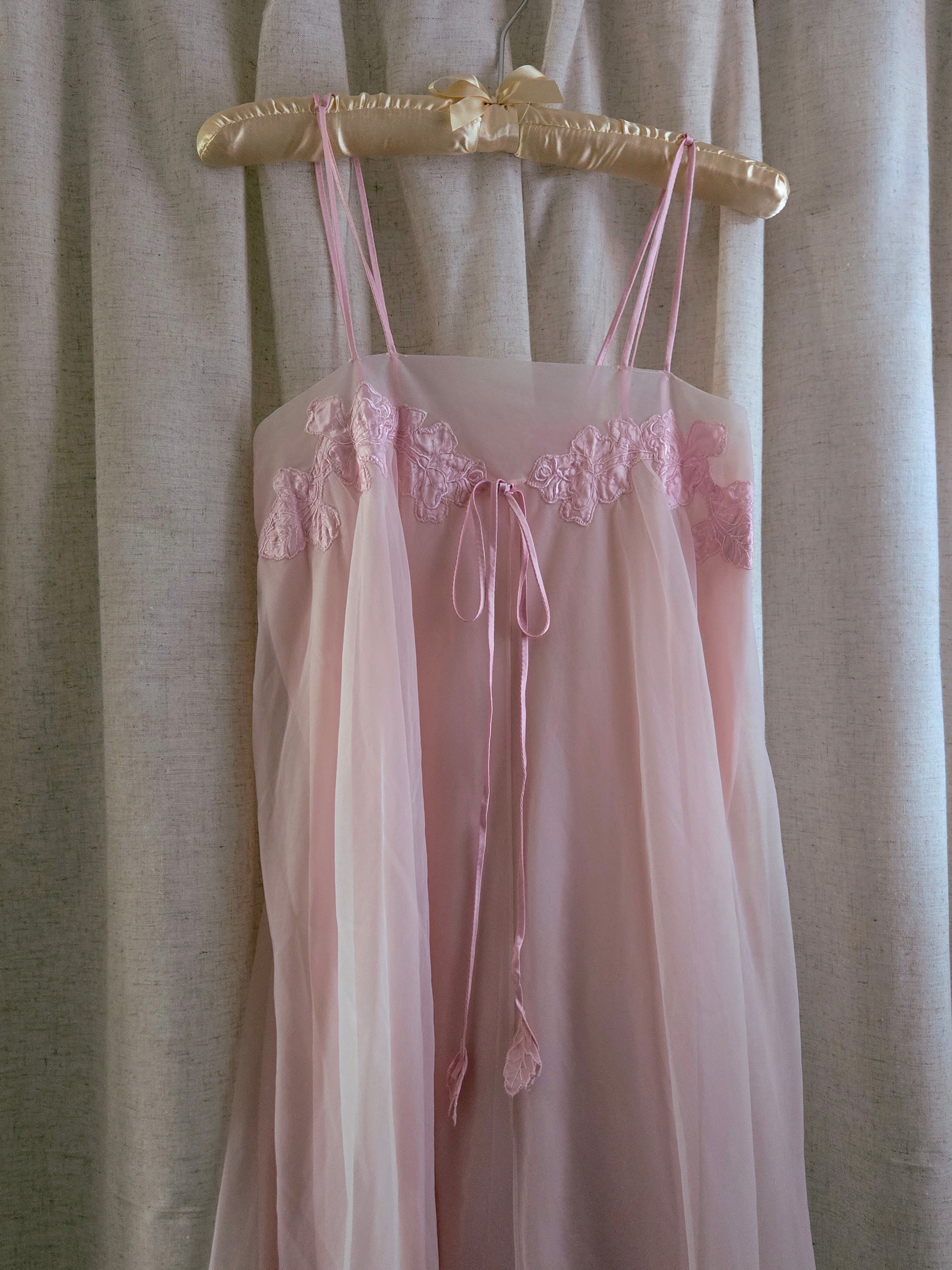 1950s Vintage Eyeful Pastel Pink Chiffon A-Line Nightgown
