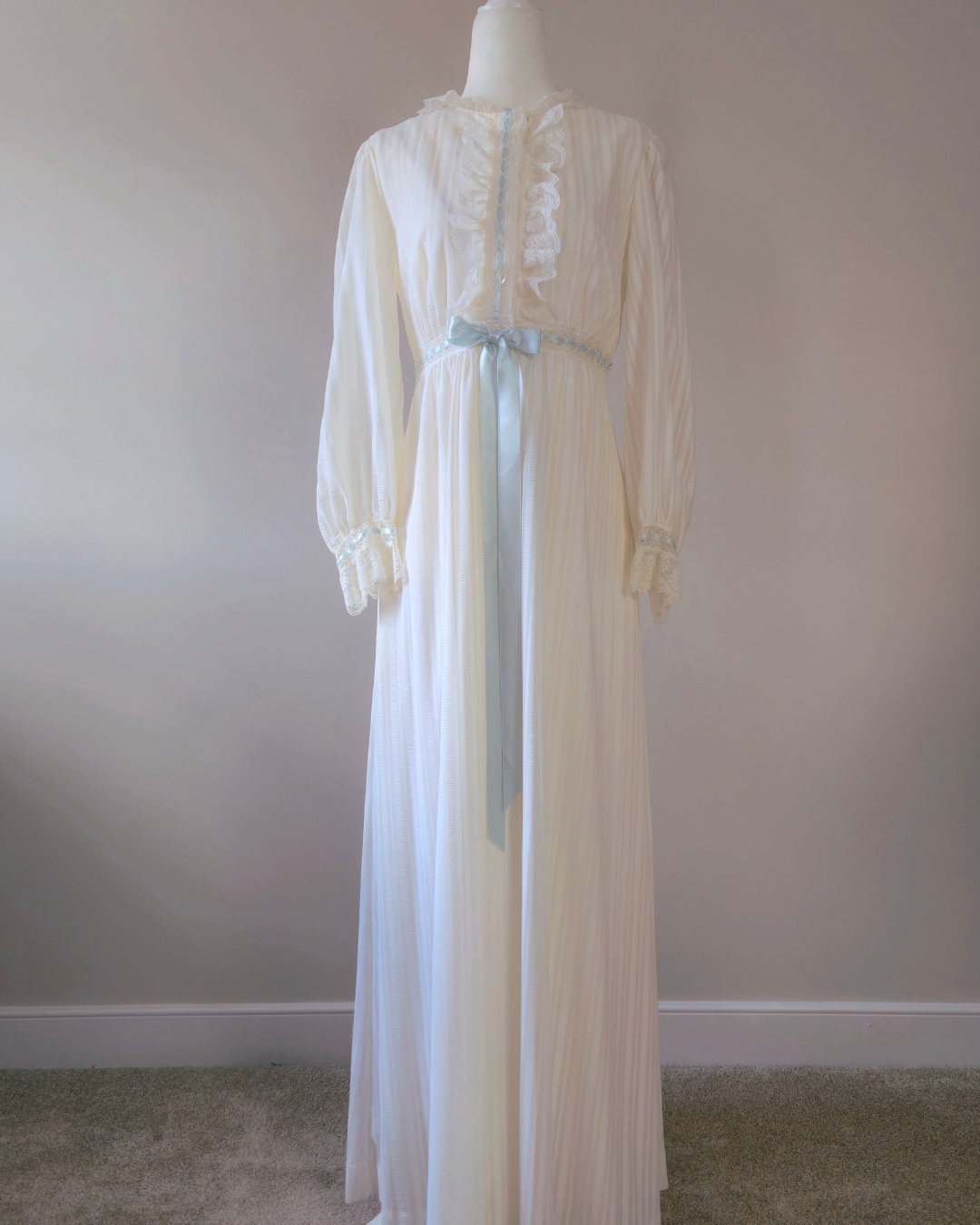1960s Vintage Chevette White Striped Bridal Nightgown & Peignoir Set