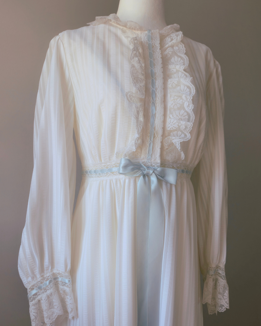 1960s Vintage Chevette White Striped Bridal Nightgown & Peignoir Set