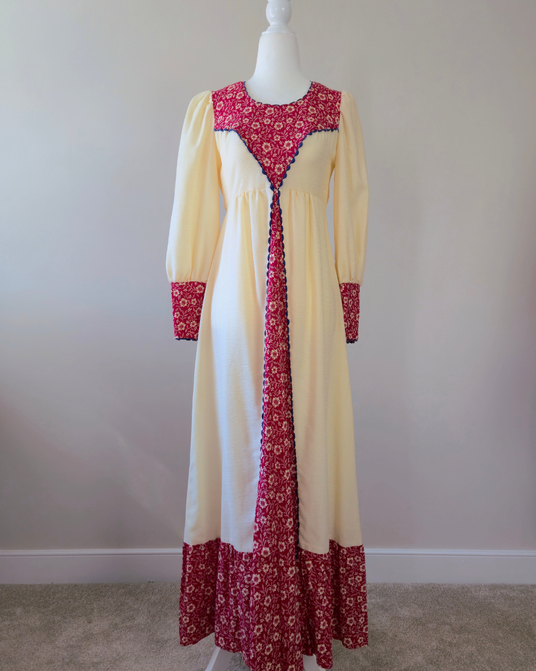 1970s Vintage Youth Beat Calico Prairie Dress