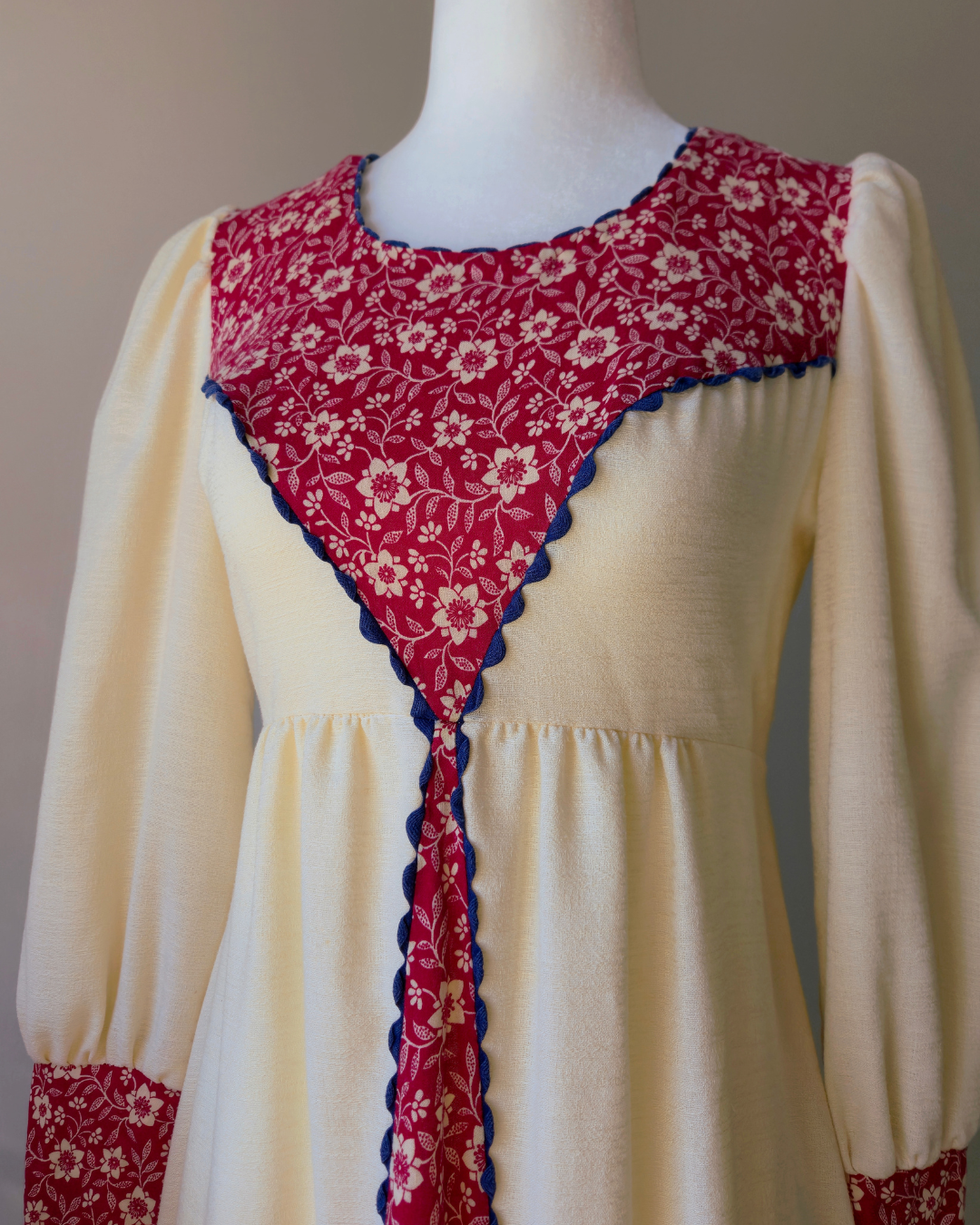 1970s Vintage Youth Beat Calico Prairie Dress