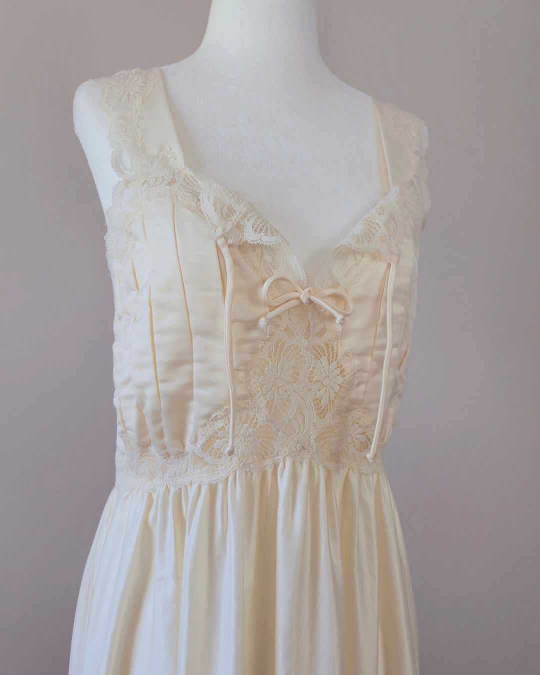 1970s Vintage Lily of France "Whispering Dreams" Ivory Gown