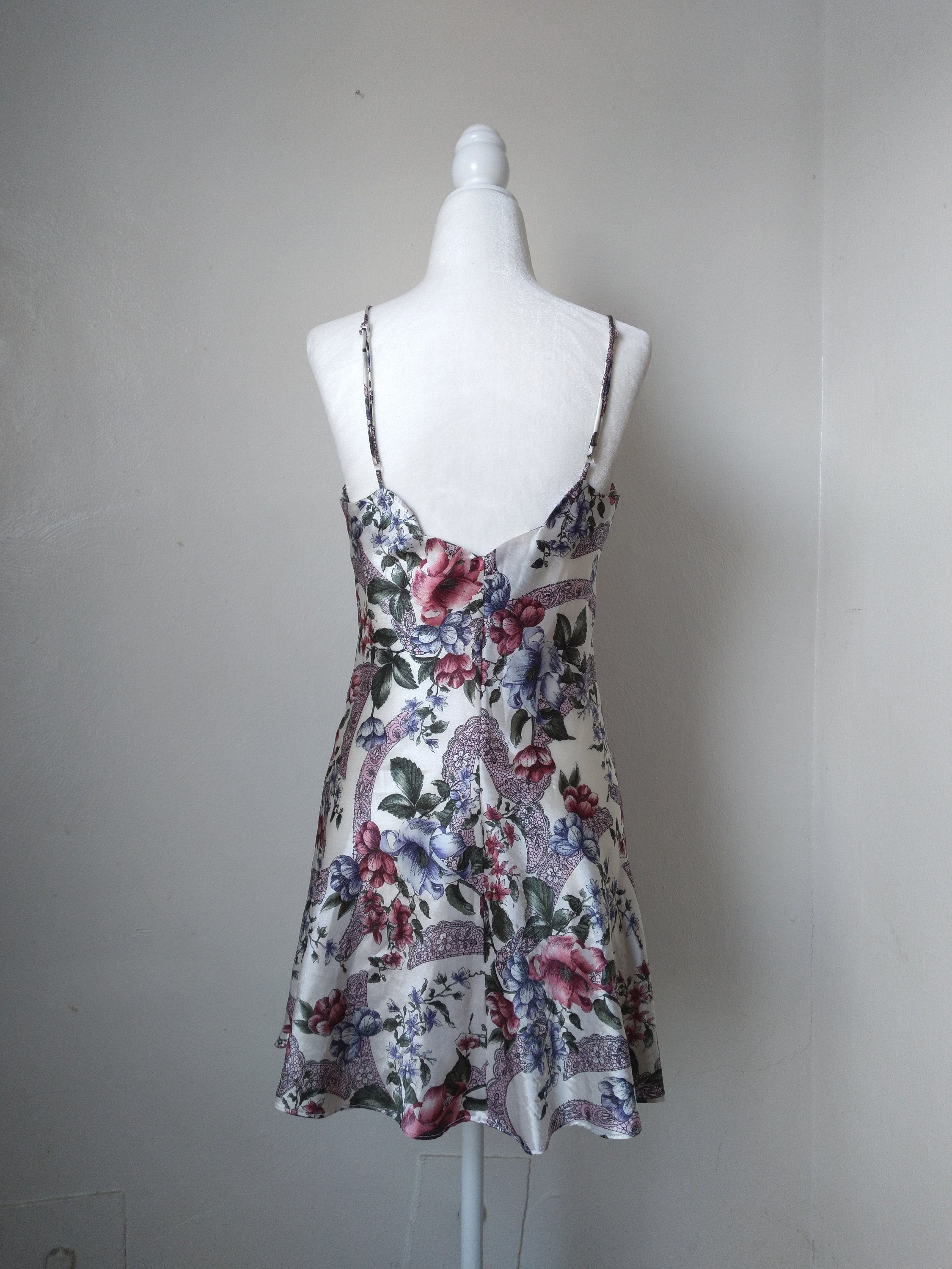 1980s Vintage Victoria's Secret White Wintry Botanical Garden Slip Dress