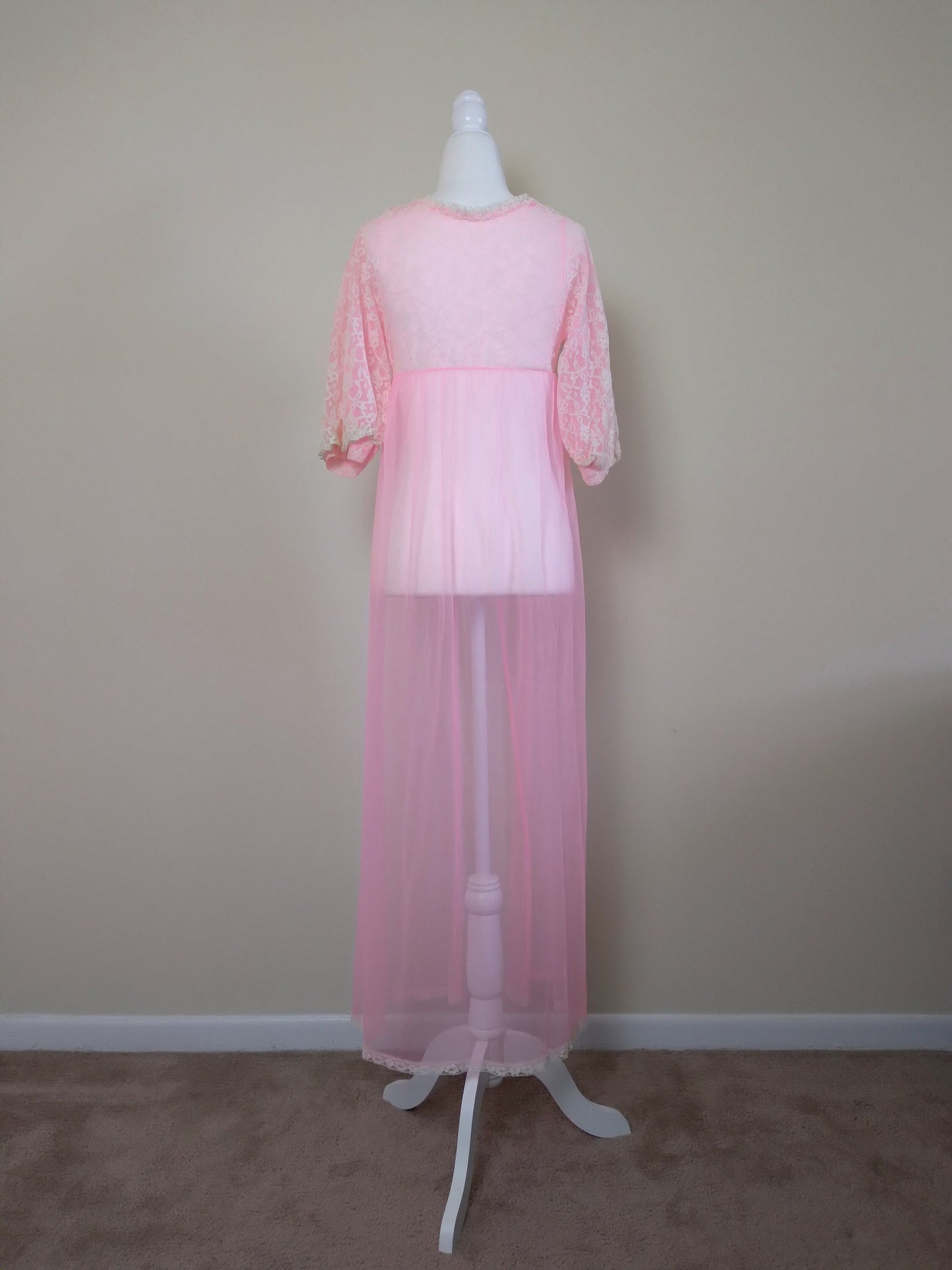 1960s Vintage Sheer Pink Chiffon & Lace Peignoir