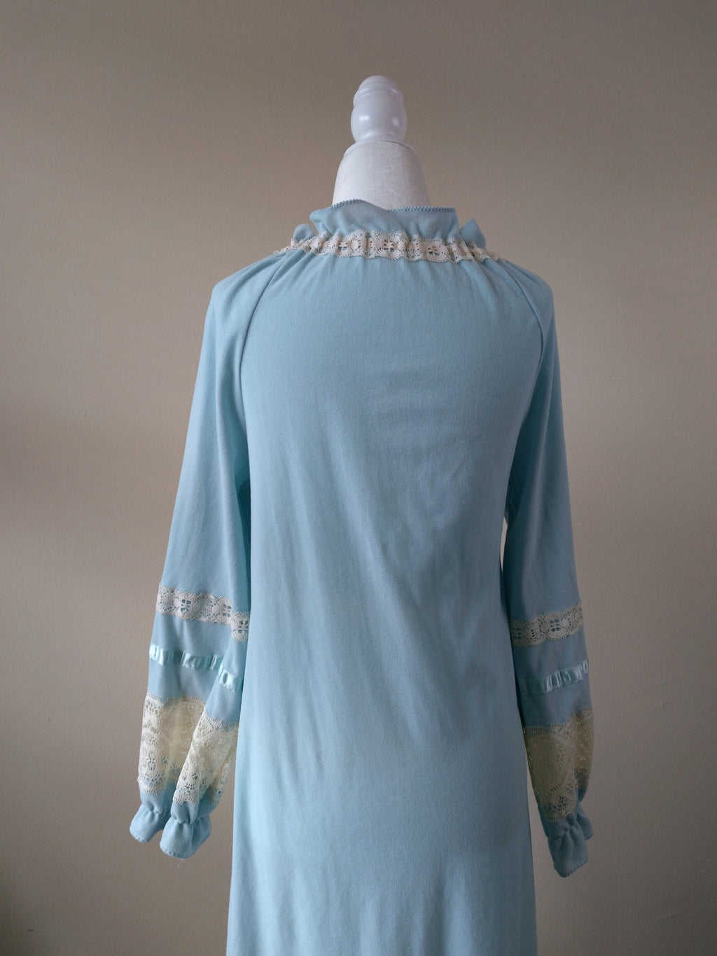 1960s Vintage Gossard Artemis Sky Blue Nightgown
