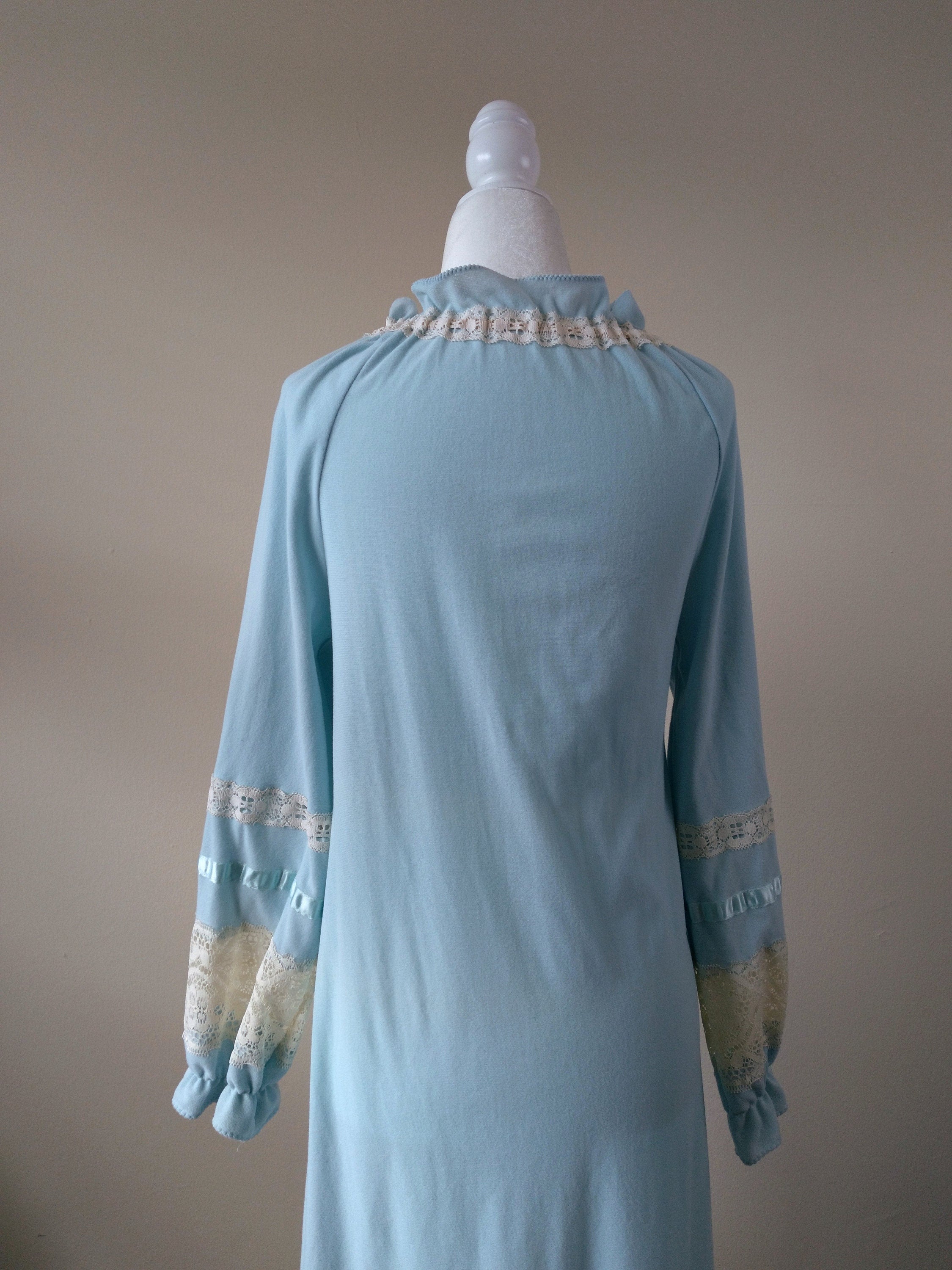 1960s Vintage Gossard Artemis Sky Blue Nightgown