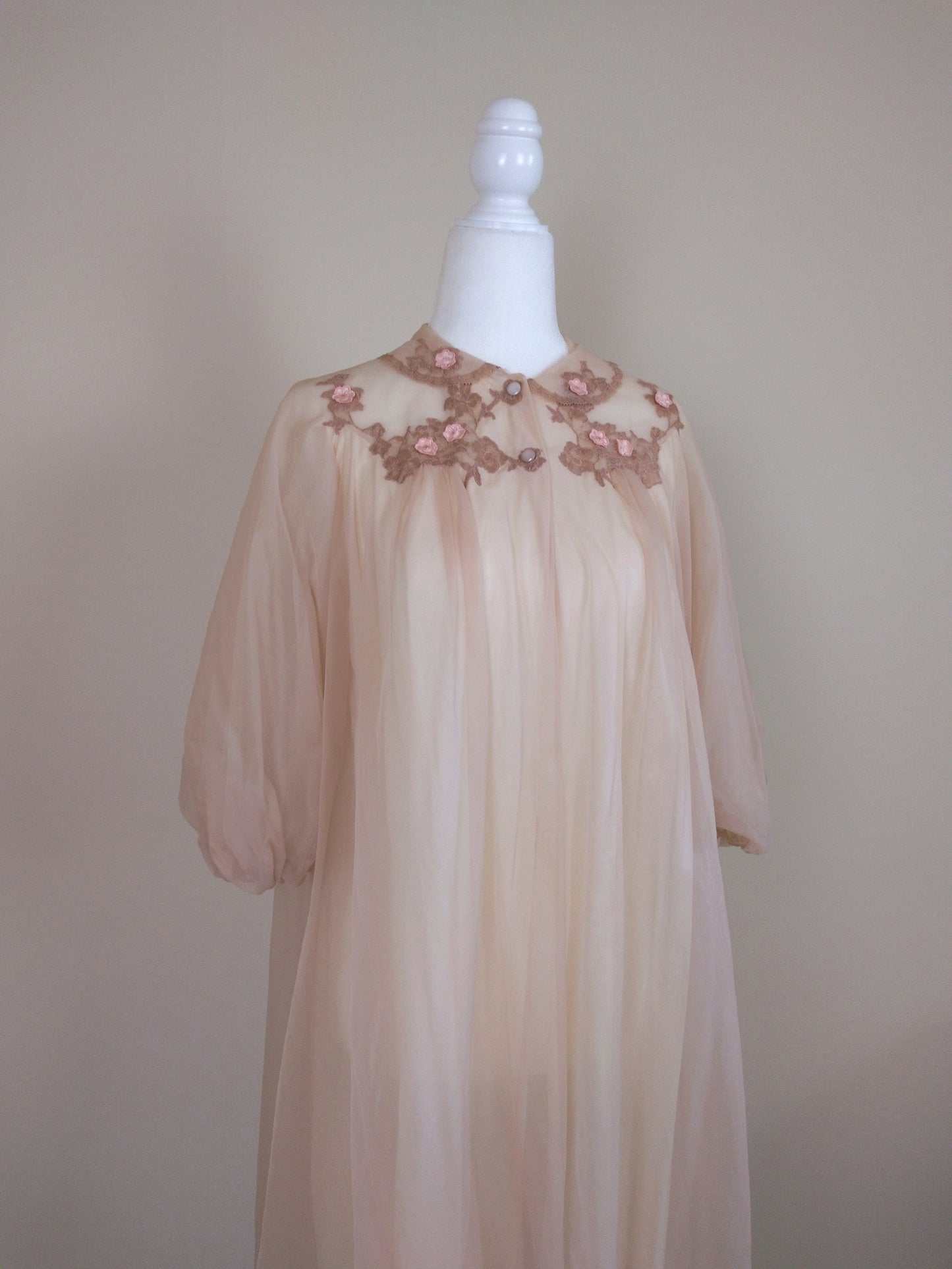 1960s Vintage Artemis Sand Beige Peignoir