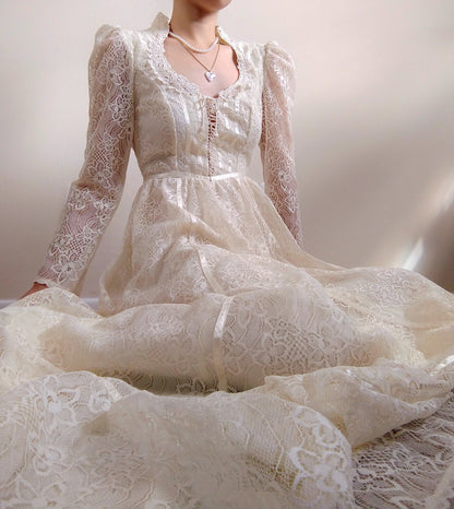 1970s Vintage Gunne Sax Ivory Lace Renaissance Bridal Gown