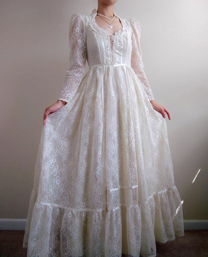 1970s Vintage Gunne Sax Ivory Lace Renaissance Bridal Gown