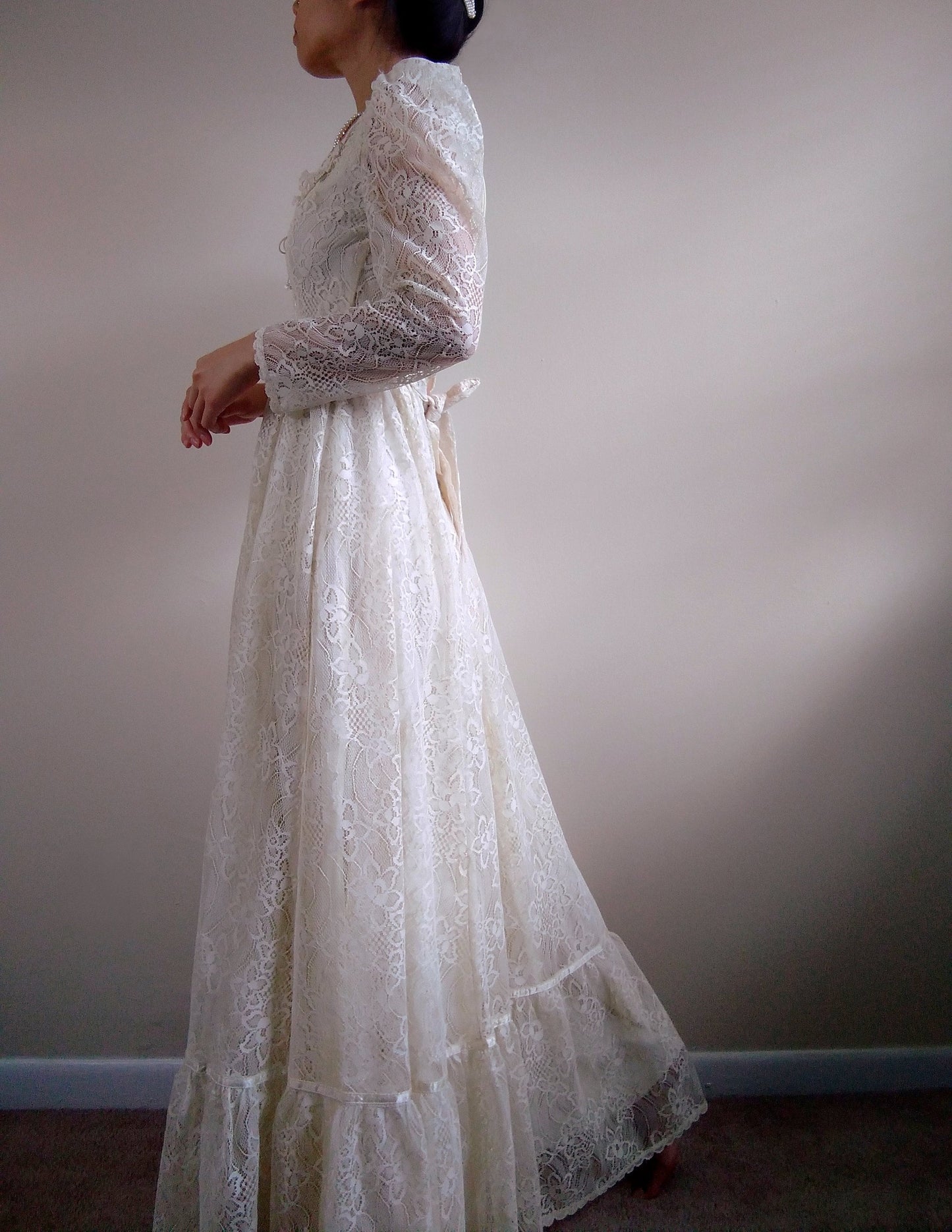 1970s Vintage Gunne Sax Ivory Lace Renaissance Bridal Gown