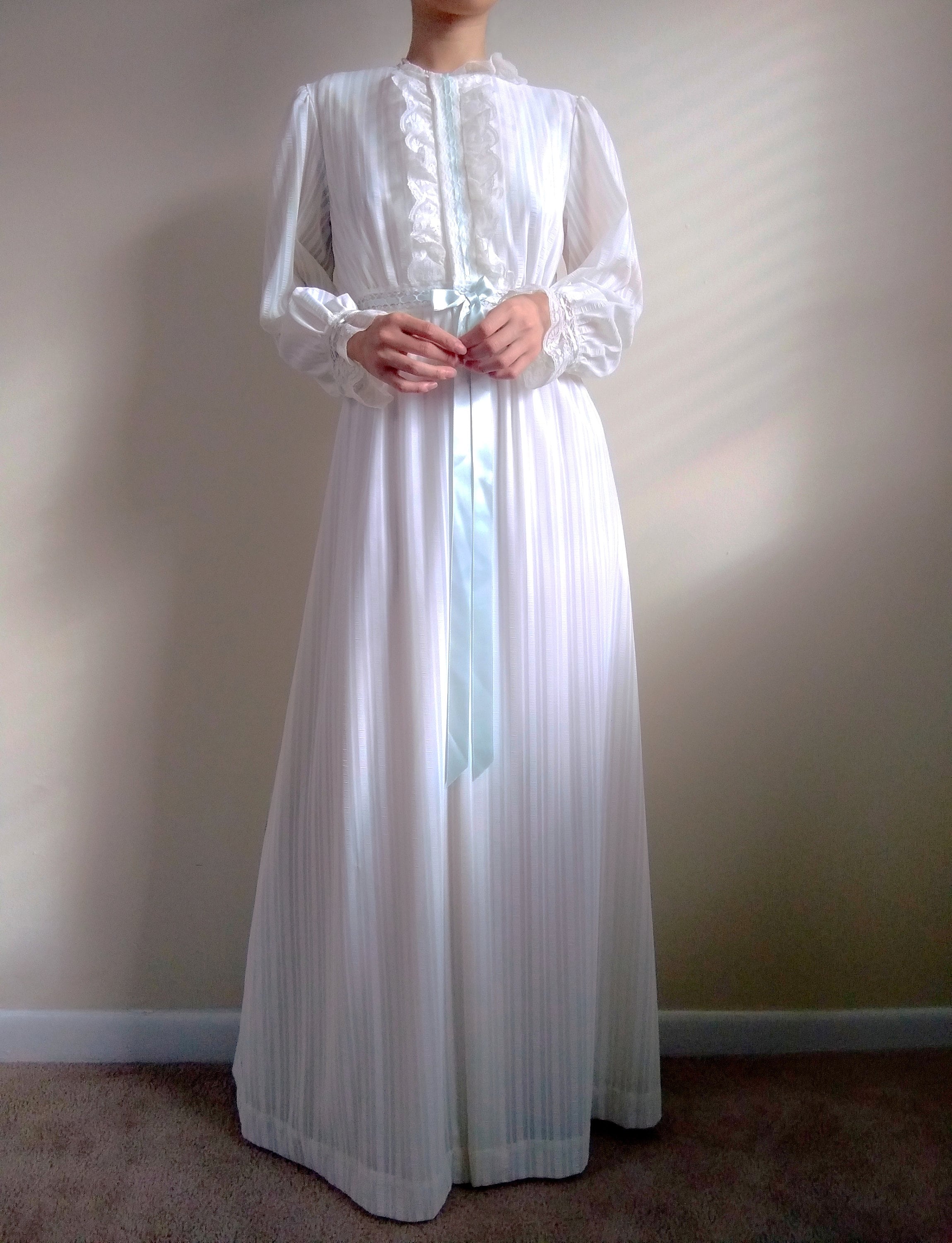 1960s Vintage Chevette White Striped Bridal Nightgown & Peignoir Set