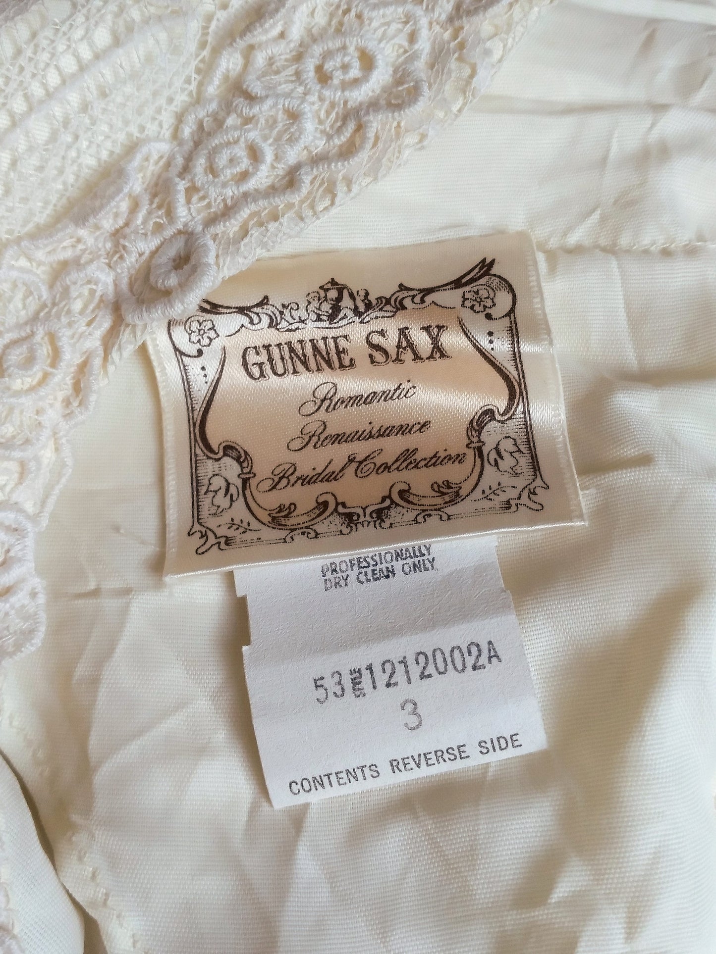 1970s Vintage Gunne Sax Ivory Lace Renaissance Bridal Gown