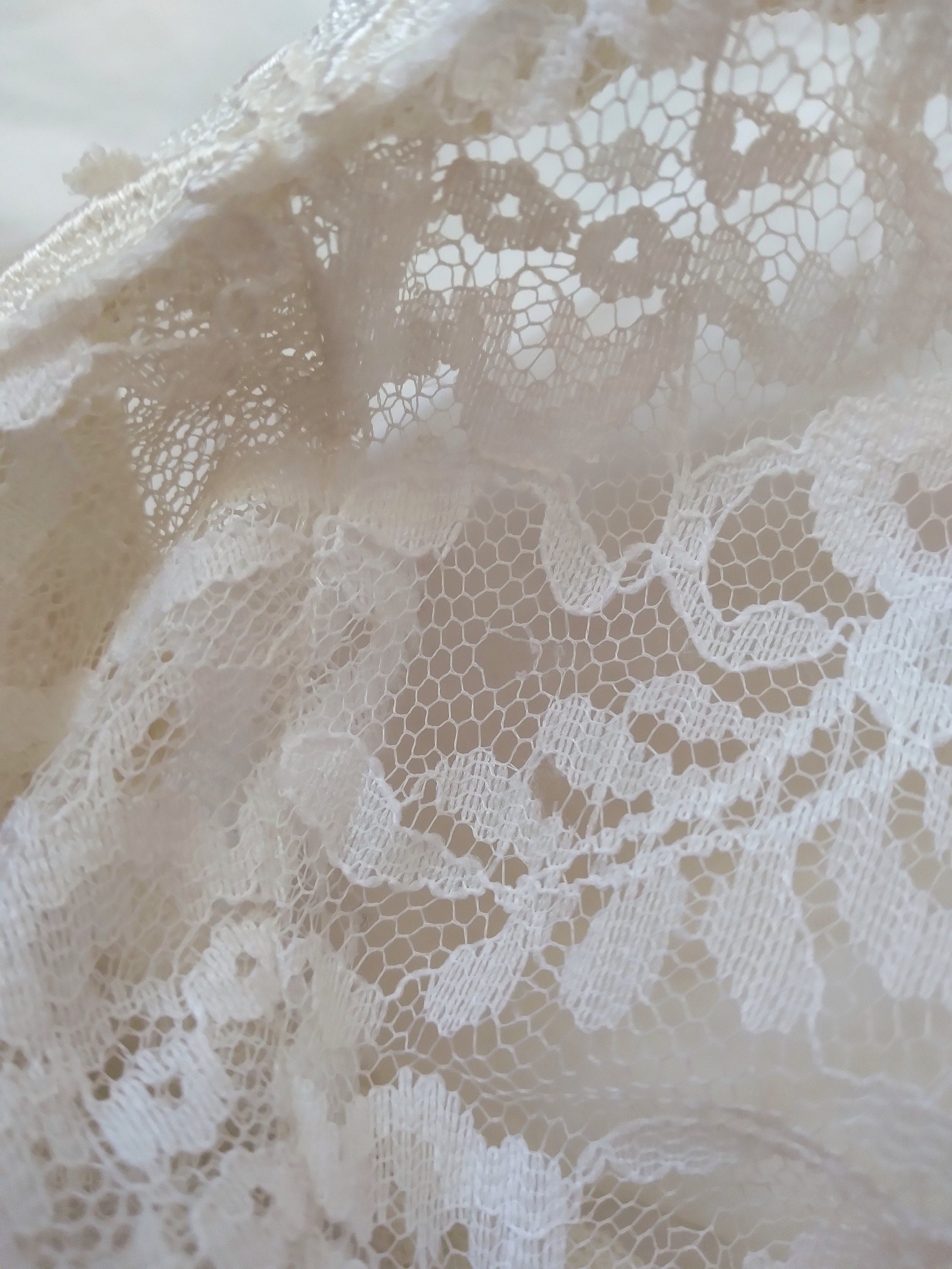 1970s Vintage Gunne Sax Ivory Lace Yoke Prairie Satin Blouse