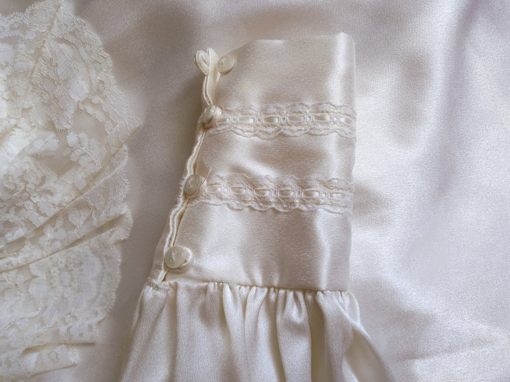 1970s Vintage Gunne Sax Ivory Lace Yoke Prairie Satin Blouse