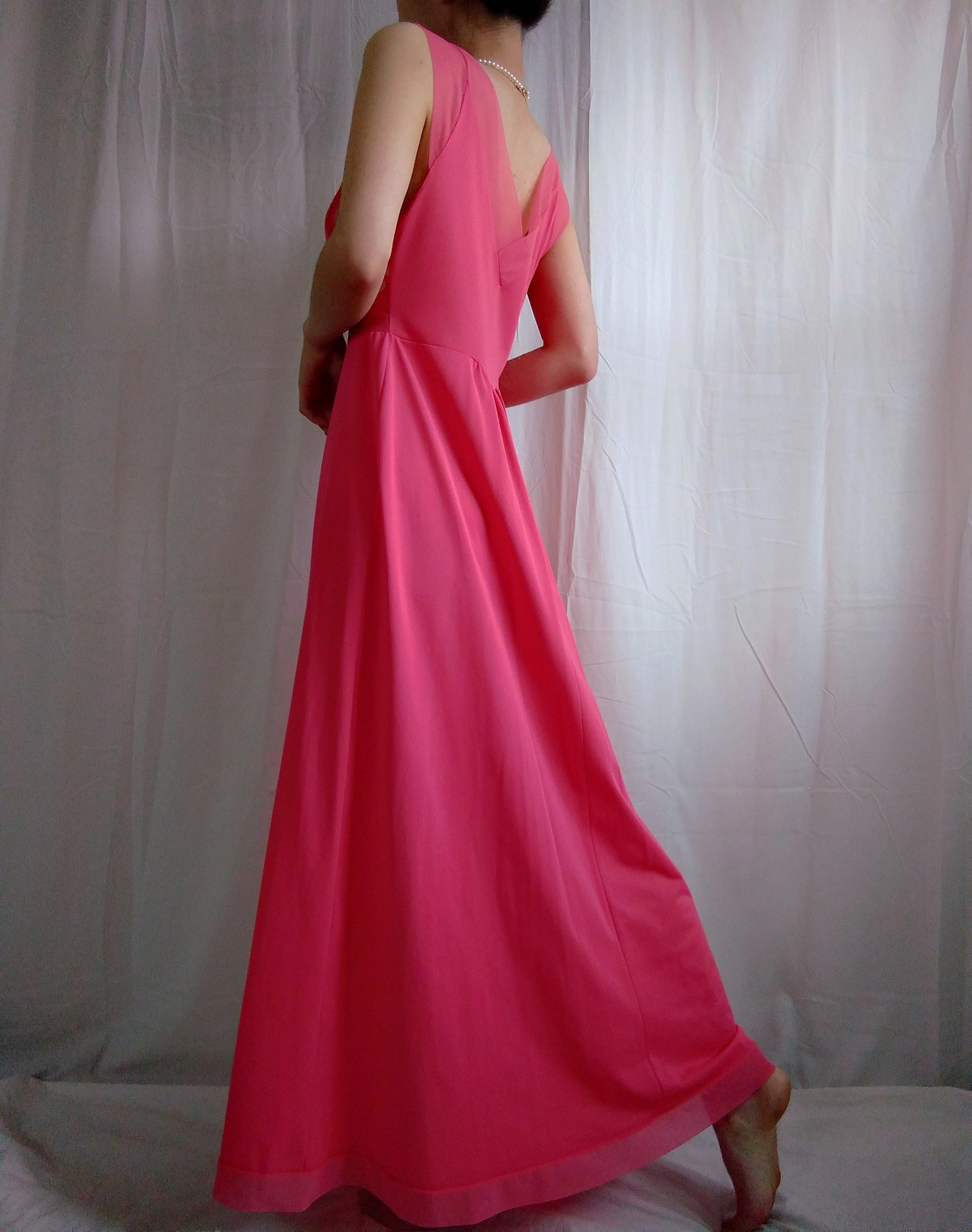 1950s Vintage Vanity Fair Embroidered Coral Pink Gown