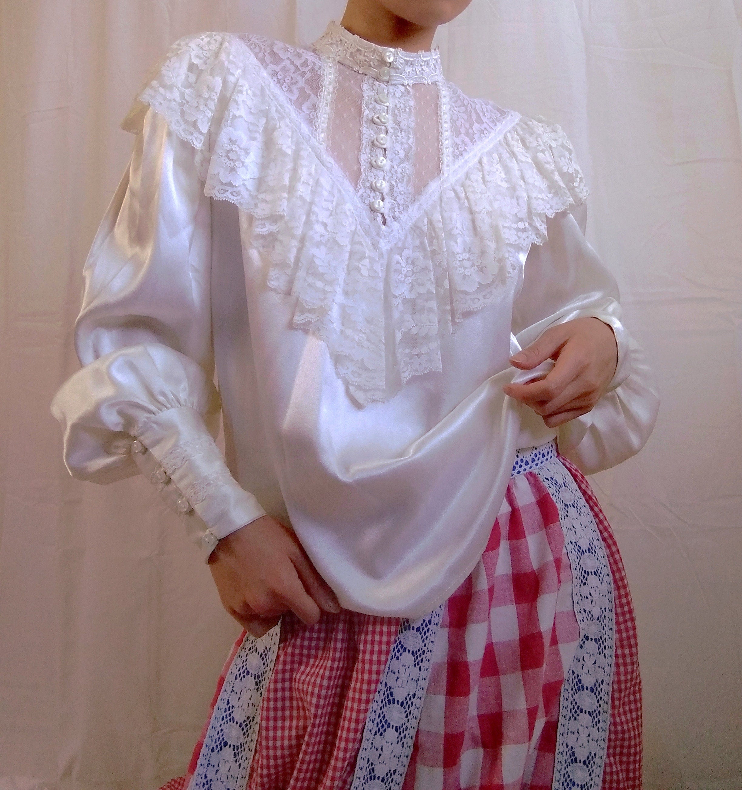 1970s Vintage Gunne Sax Ivory Lace Yoke Prairie Satin Blouse