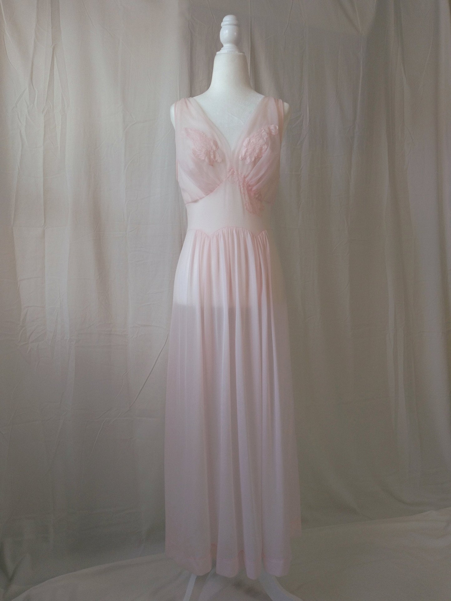 1950s Vintage Vanity Fair Pastel Pink Chiffon Nightgown