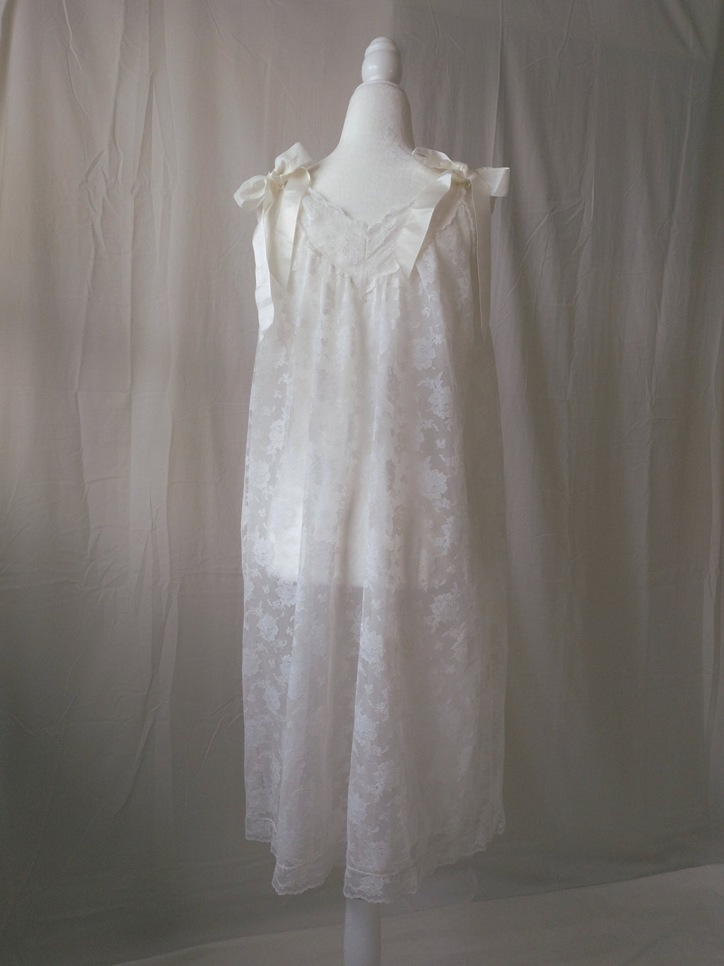 1960s Vintage Aristocraft White Lace & Ribbon Nightgown