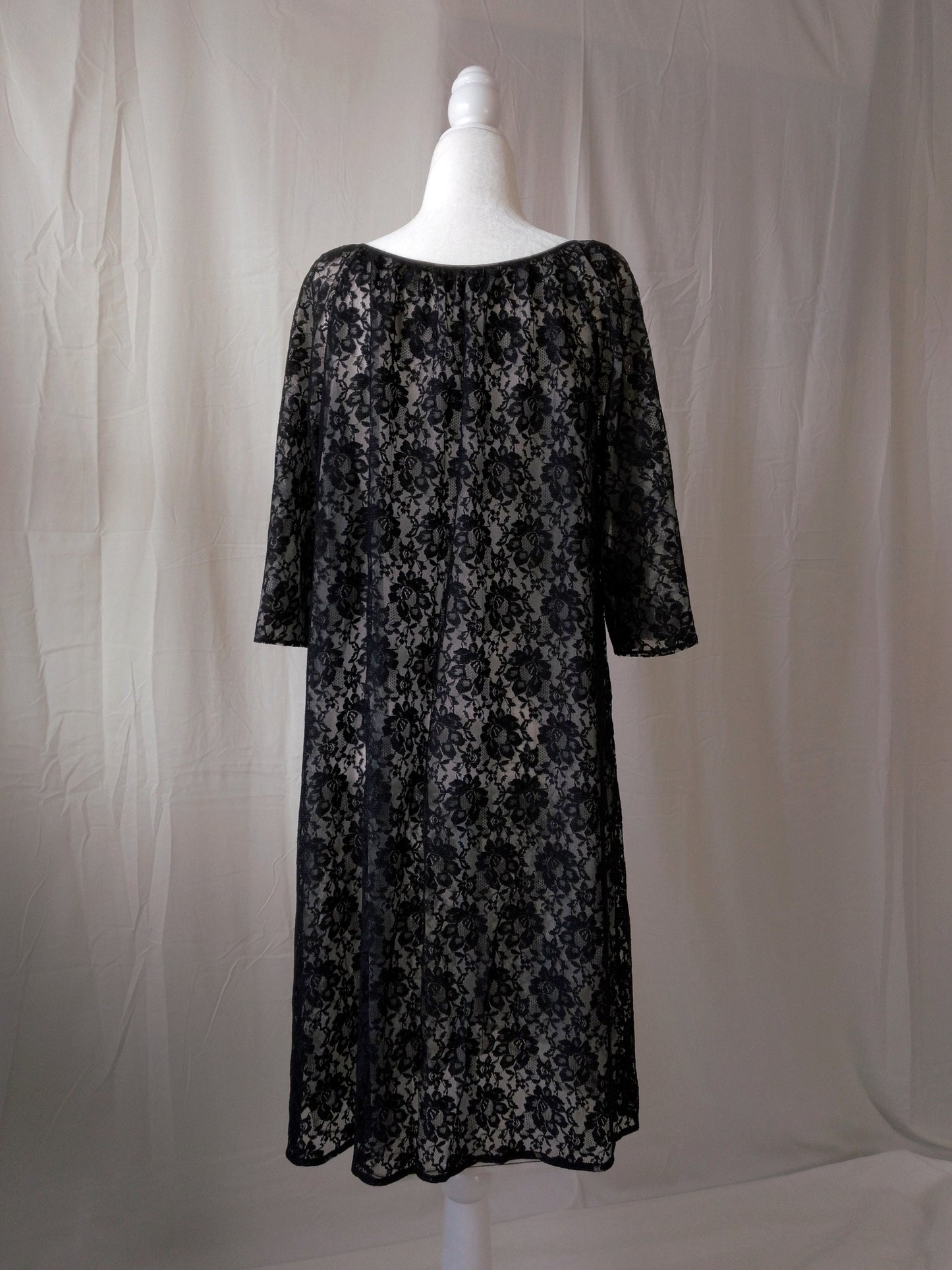 1960s Vintage Berkliff Black Lace Peignoir