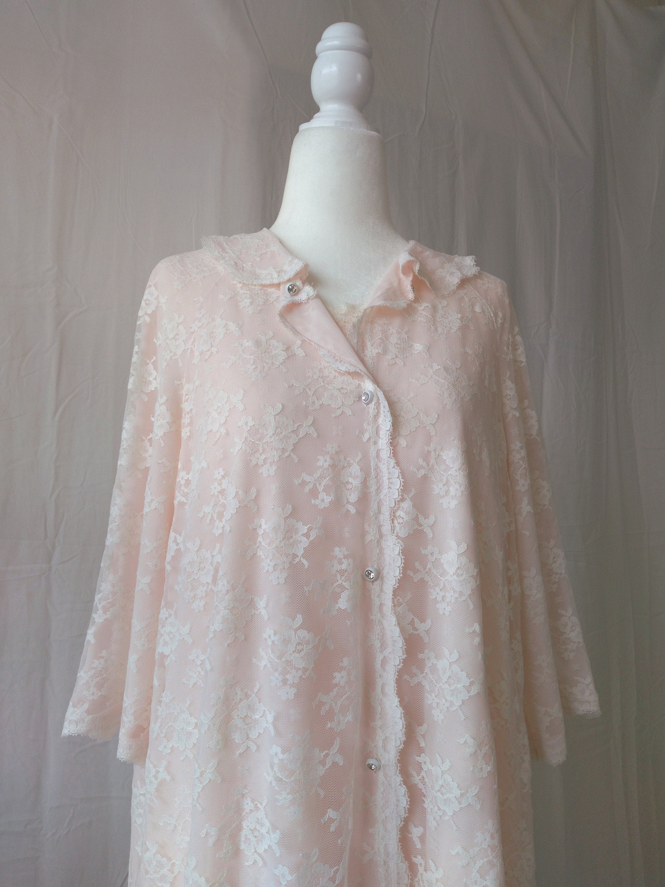 1960s Vintage Gossard Artemis Pastel Pink Lace Nightgown & Peignoir Set