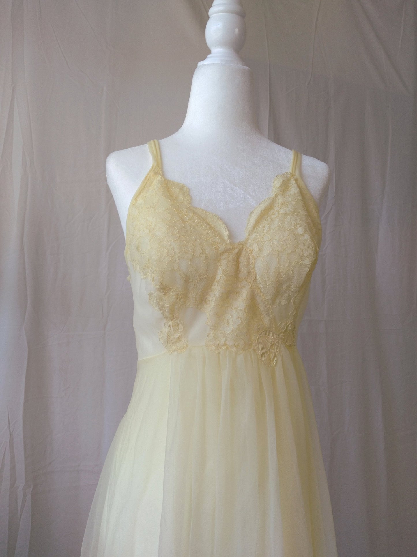 1960s Vintage Van Raalte Pastel Yellow Nightgown