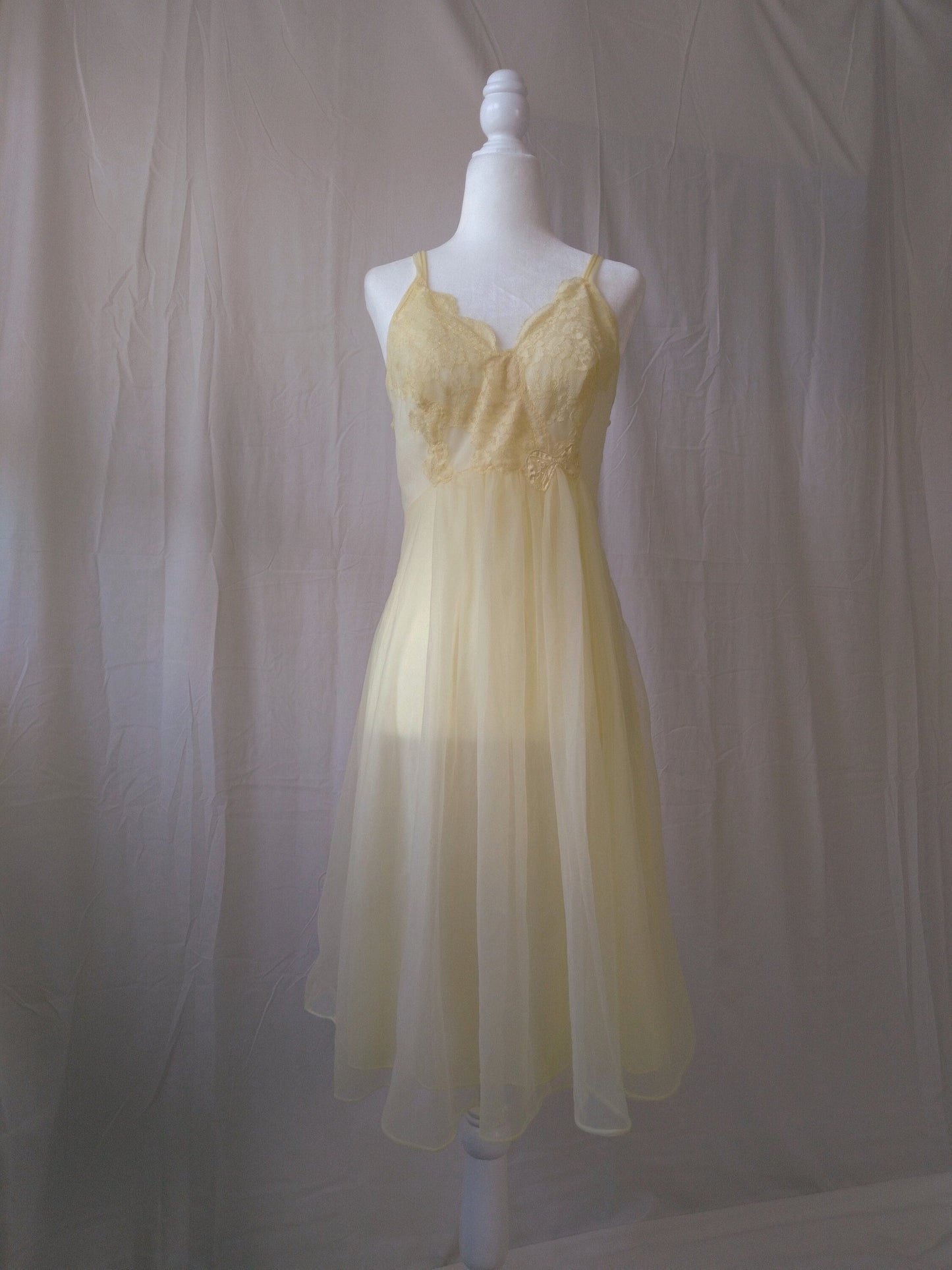 1960s Vintage Van Raalte Pastel Yellow Nightgown