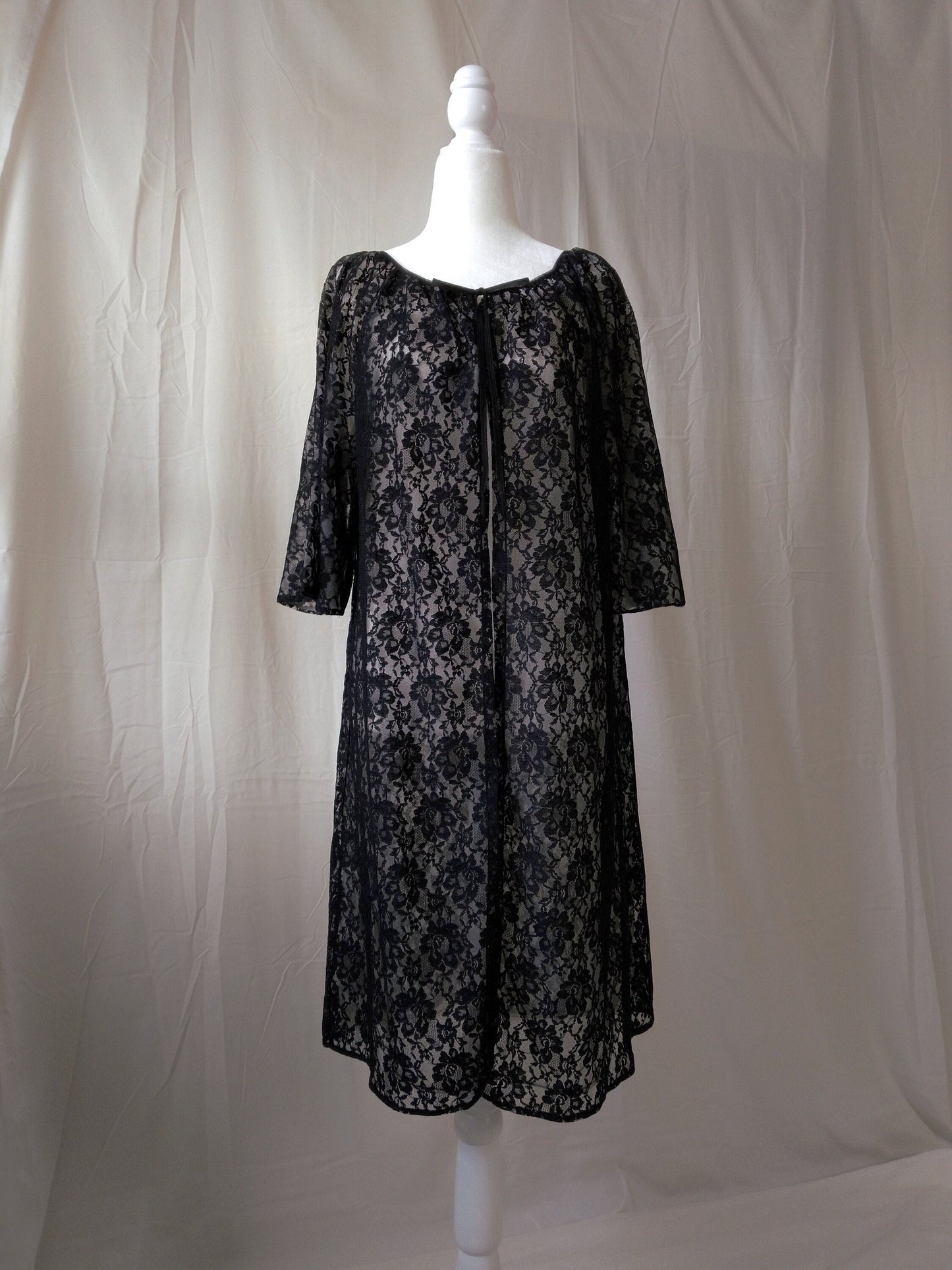 1960s Vintage Berkliff Black Lace Peignoir