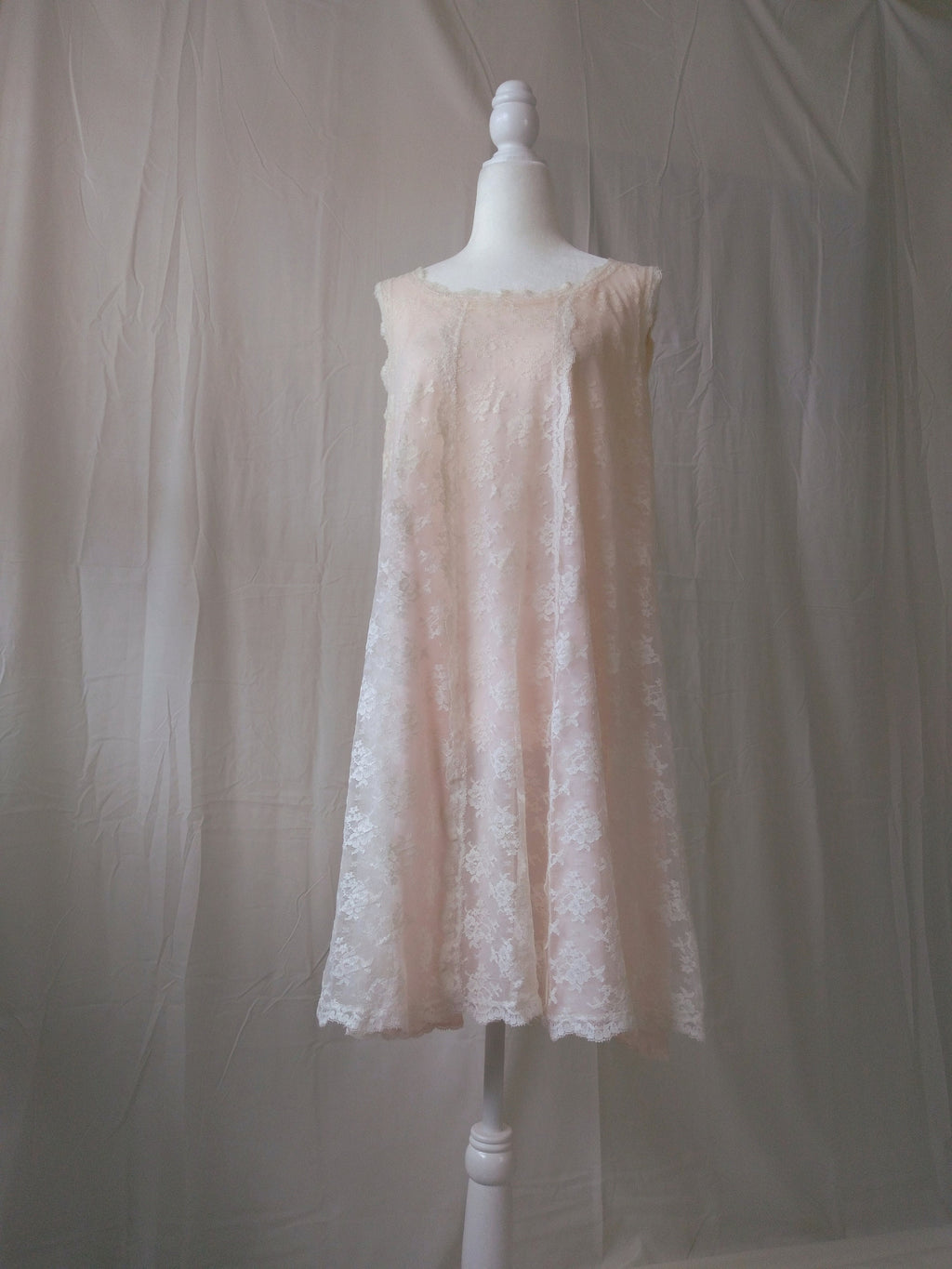 1960s Vintage Gossard Artemis Pastel Pink Lace Nightgown & Peignoir Set
