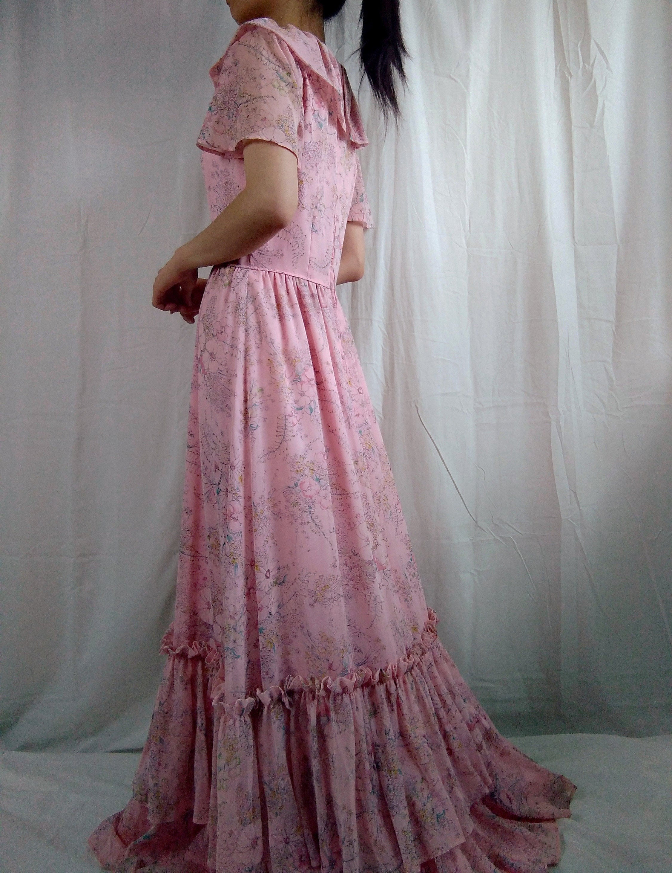 1970s Vintage Handmade Pretty in Pink Prairie Dress