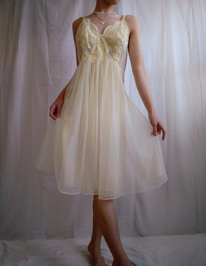 1960s Vintage Van Raalte Pastel Yellow Nightgown